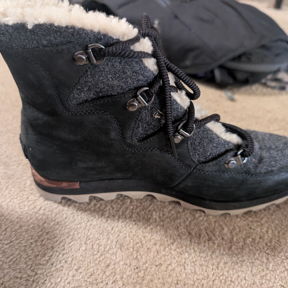 Sorel Black and Gray Winter Boots